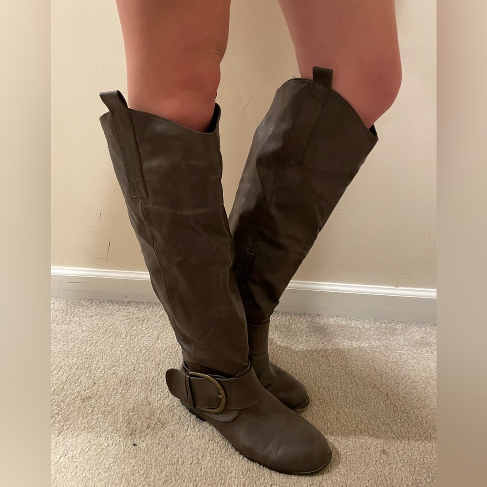Fashion Riding Boots Size 8 Grey